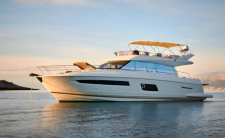 Prestige 550 Fly