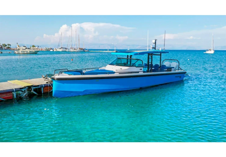 Axopar 37  Sun Top Marina Gouvia | OKTANA