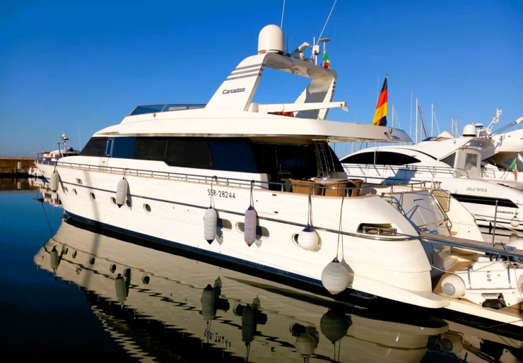 Canados 86 Marina d'Arechi | CANADOS 86 Fly