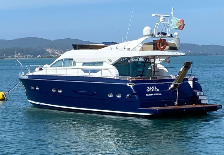 Cantiner Nautico VZ Monte Real Club van Yates | Blue Ocean