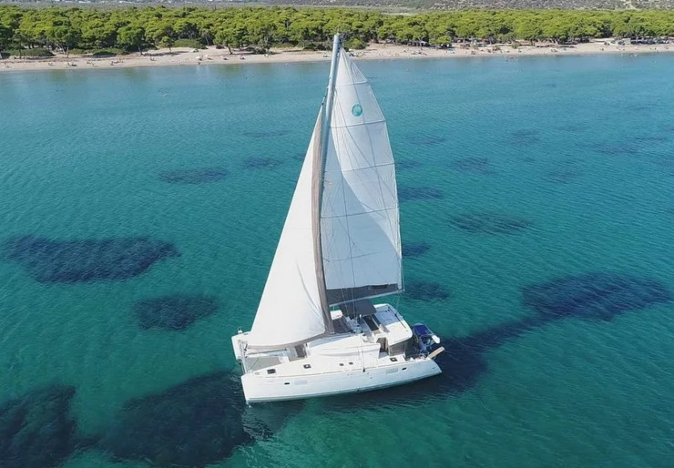 Lagoon 450 F Lefkas harbour | Iris IV