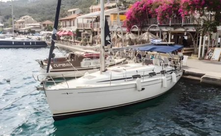Bavaria 33