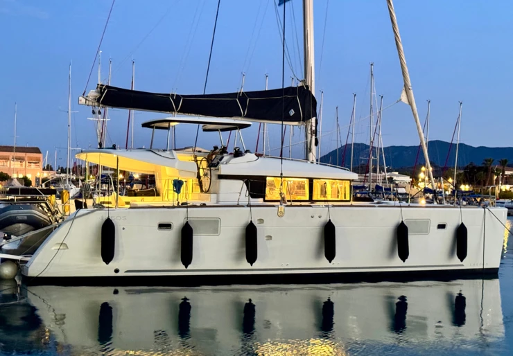 Lagoon 450 S Hafen von Lefkada | Salty Love