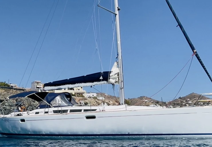 Sun Odyssey 49 Paros harbour | Azul