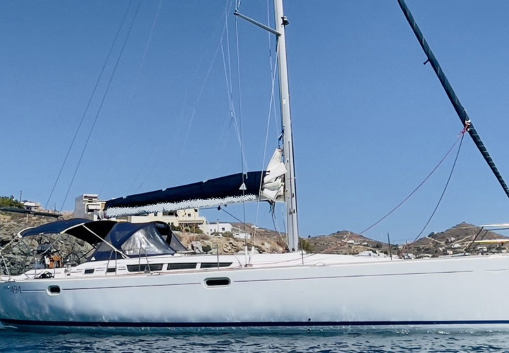 Sun Odyssey 49 Paros harbour | Azul