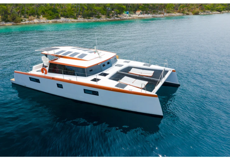 Luna 47 MCI Marine Club International | Orange