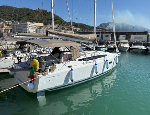 Sun Odyssey 380