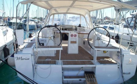 Oceanis 38