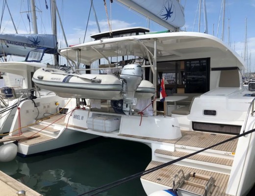 Lagoon 42