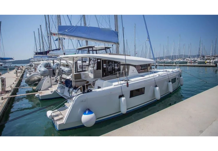 Lagoon 42 Koh Chang | Ariel 3