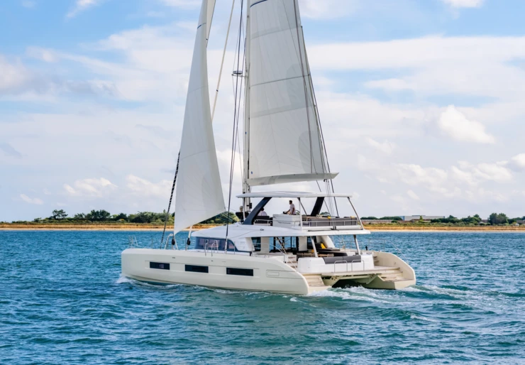 Lagoon Sixty 5 Hafen von Olbia | SAILUXE - La Controra