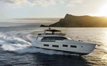 Azimut 82 Fly