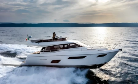 Ferretti 450