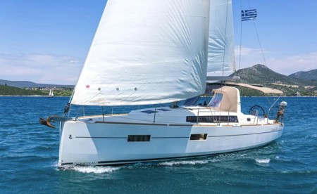 Oceanis 38