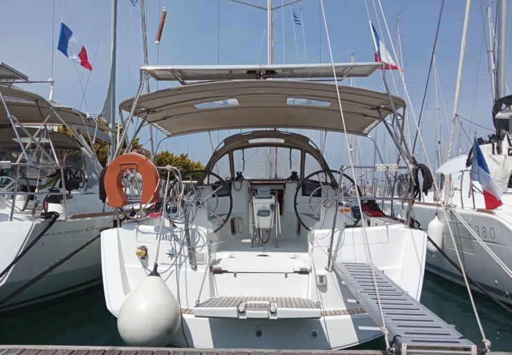 Sun Odyssey 379 Lefkas harbour | Fearless