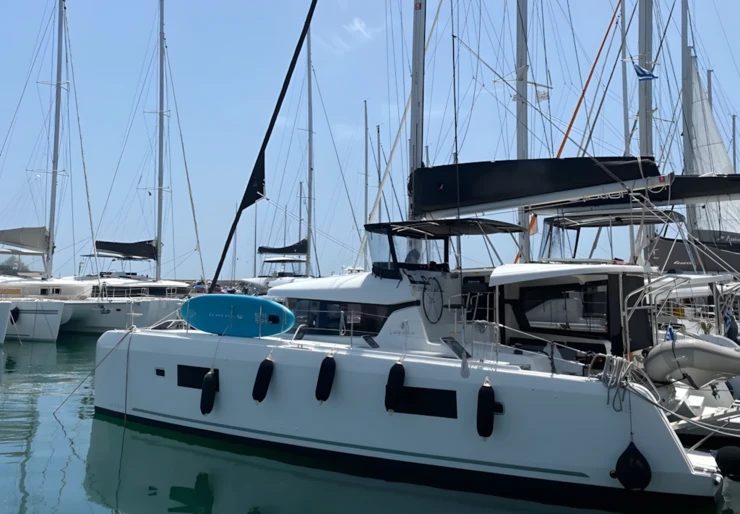 Lagoon 42 Alimos Kalamaki | Amici