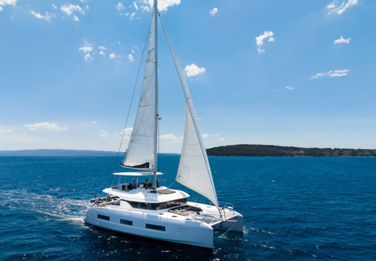Lagoon 55 New Marina Kastela | CHAMPAGNE PLEASE