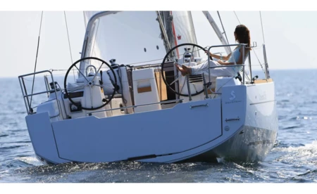 Oceanis 35