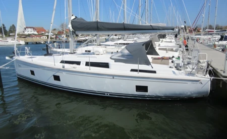 Hanse 418