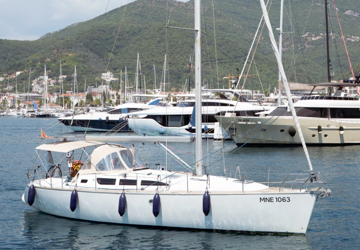 Sun Odyssey 40.3 Porto Montenegro | Azure