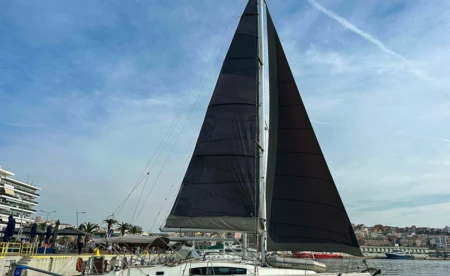 Oceanis 43