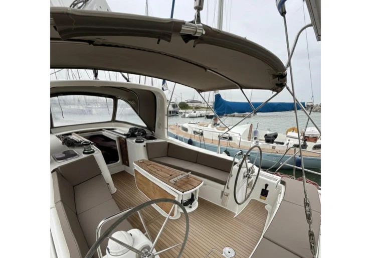 Oceanis 50 Family Lefkas harbour | ZOI