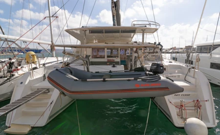 Lagoon 421