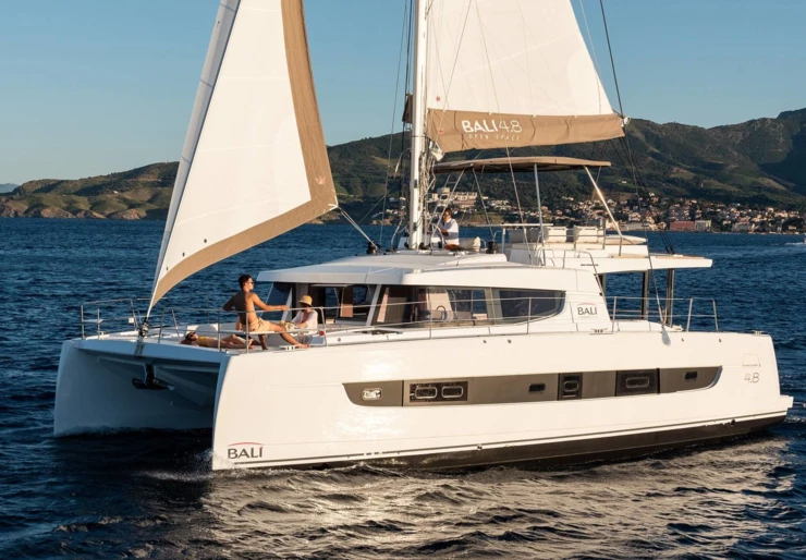 Bali 4.8 Lavrion - Haupthafen | Azurea
