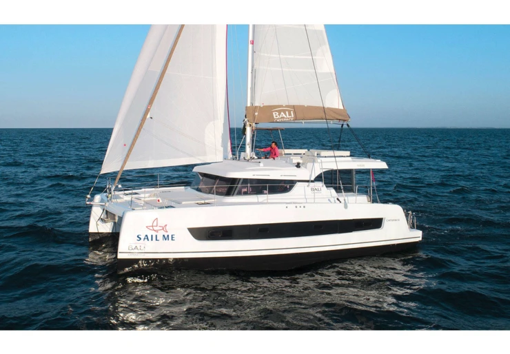 Bali Catspace Marina Port Ibiza | Navegame