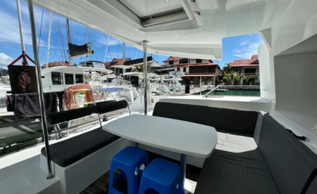 Lagoon 450 F