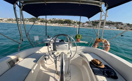 Hunter 320