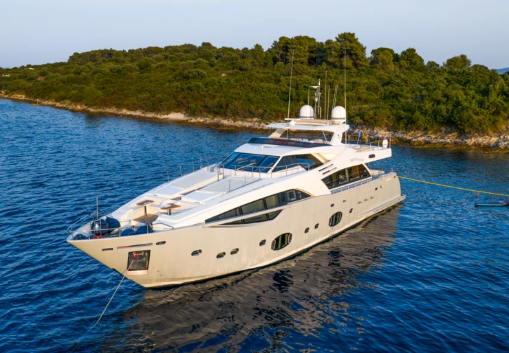 Ferretti Custom Line 100 ACI Marina | Morning Star