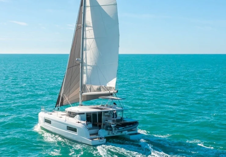 Lagoon 38 Porto di Lefkada | SARON