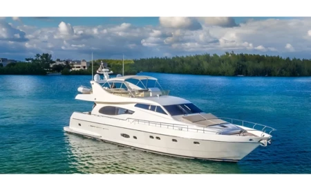 Ferretti 730 Fly