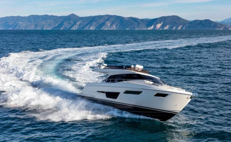 Ferretti Yachts 500