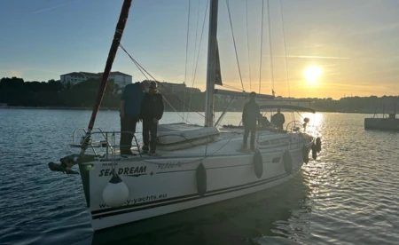 Sun Odyssey 45