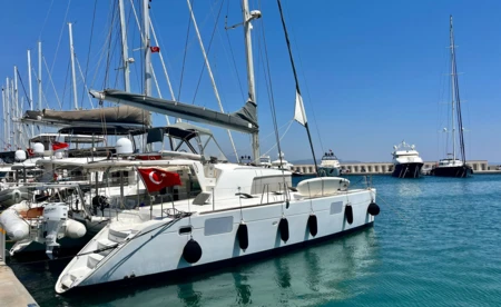 Lagoon 440