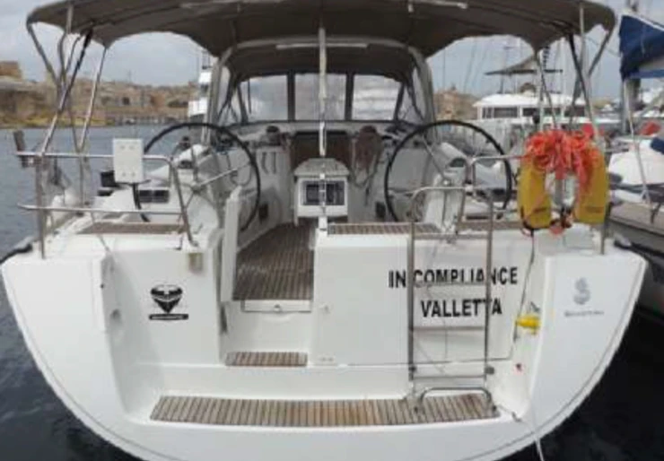 Oceanis 50 Kalkara Marina | In Compliance