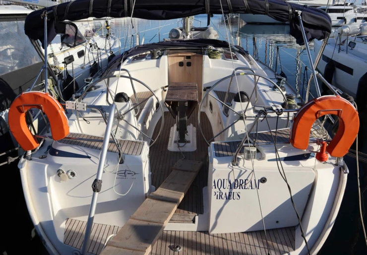 Bavaria 43 Cruiser Nea Peramos in the Saronic Gulf | Aqua Dream