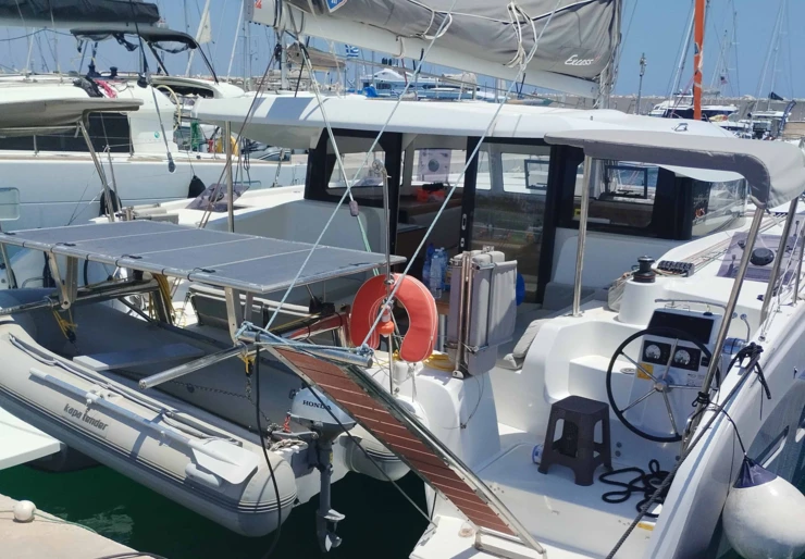 Excess 11 Nea Peramos dans le Golfe Saronique | Ollydream