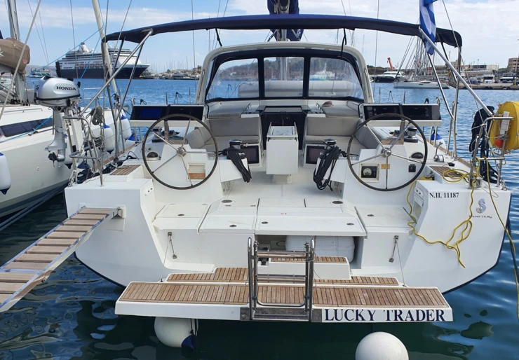 Oceanis 55 Santorini | LUCKY TRADER