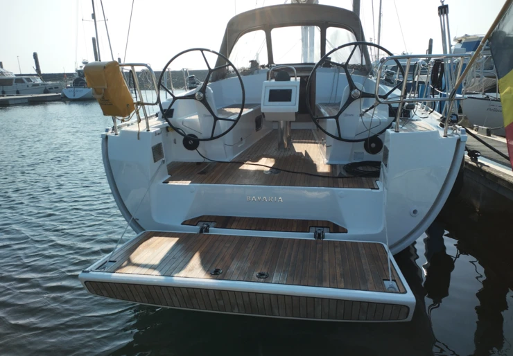 Bavaria Cruiser 37 Yerseke | Hugo