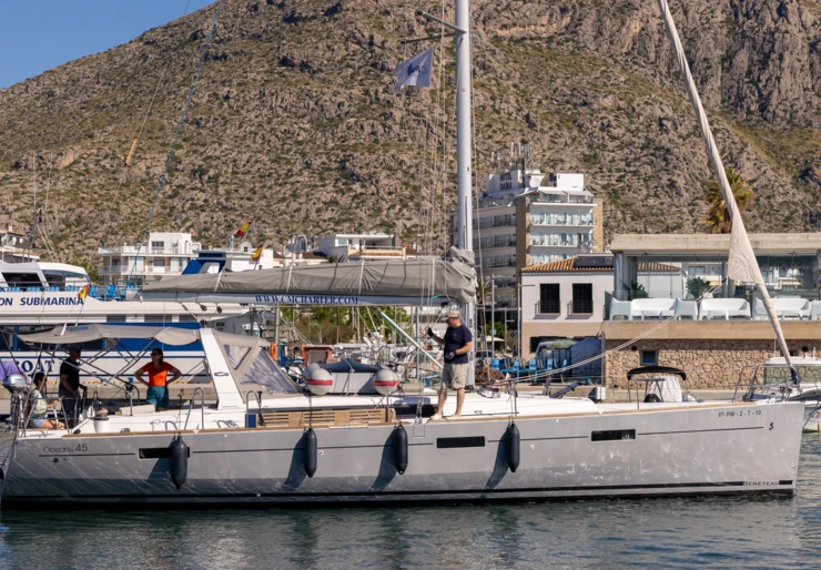 Oceanis 45 Puerto Pollensa | AVALON