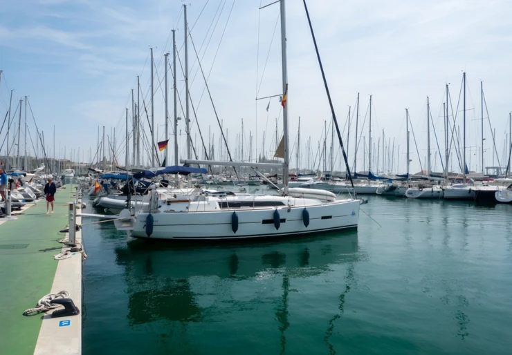 Dufour 382 GL Marina Naviera Balear | Sunny Blue
