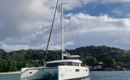 Lagoon 52