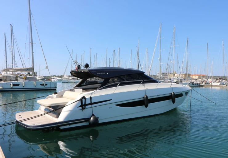 Focus Power 44 HT Marina Polesana - isola di Katarina | Pinoy