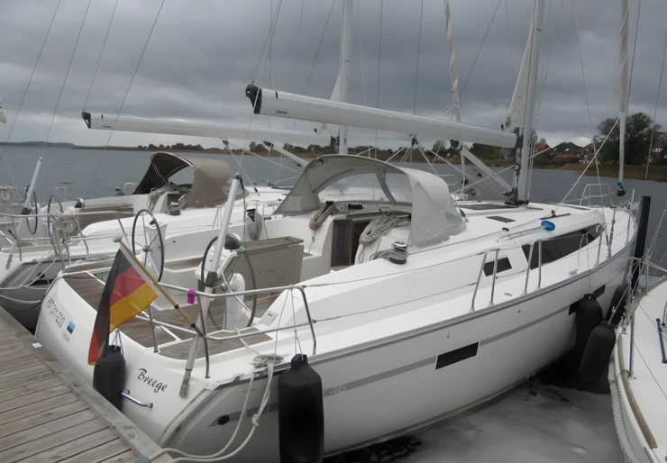 Bavaria Cruiser 46 Saltsjö Pir Marina - Saltsjöbaden | Two