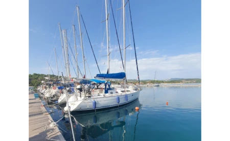 Sun Odyssey 37