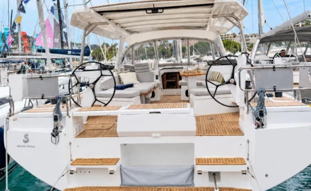 Oceanis 52