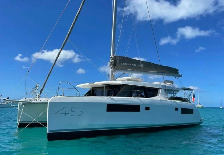 Leopard 45 Road Town | Oryx